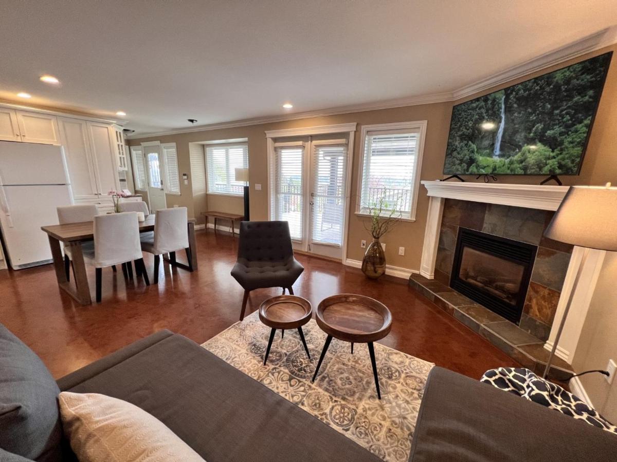 Lovely J Home -Stunning River View Cozy Two Bedroom Private Suite New Westminster Exterior photo